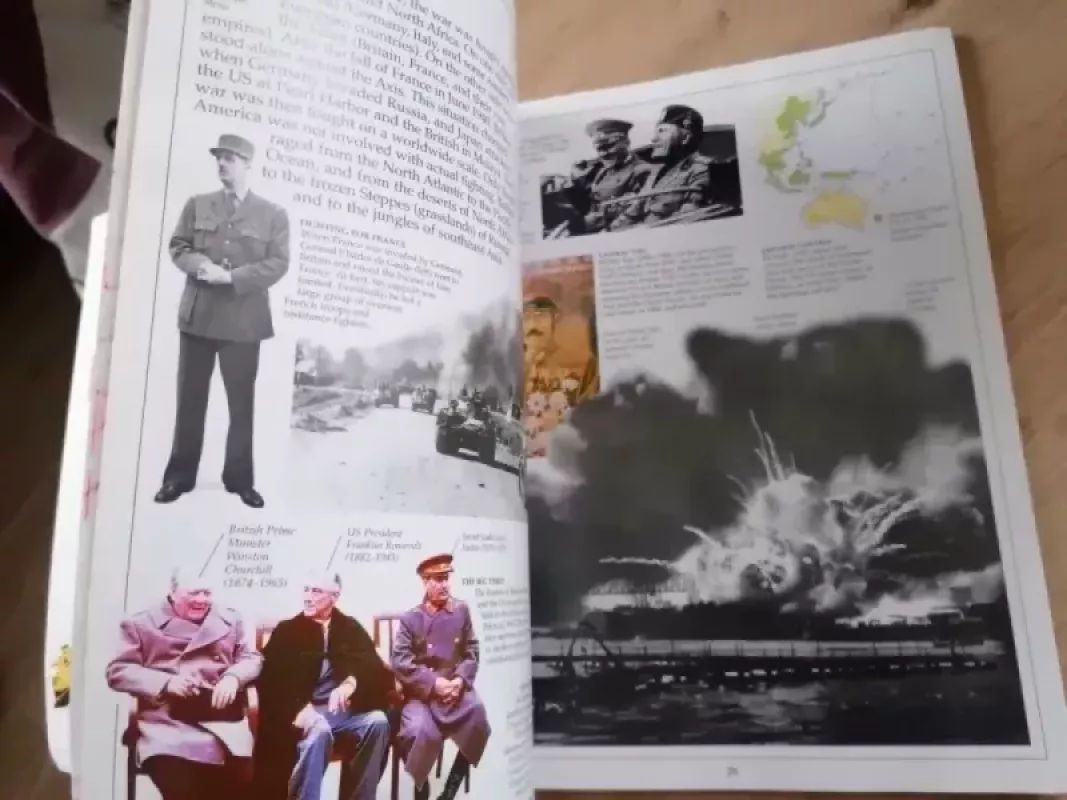 Combat Aircraft of World War II - Robert Jackson, knyga 5