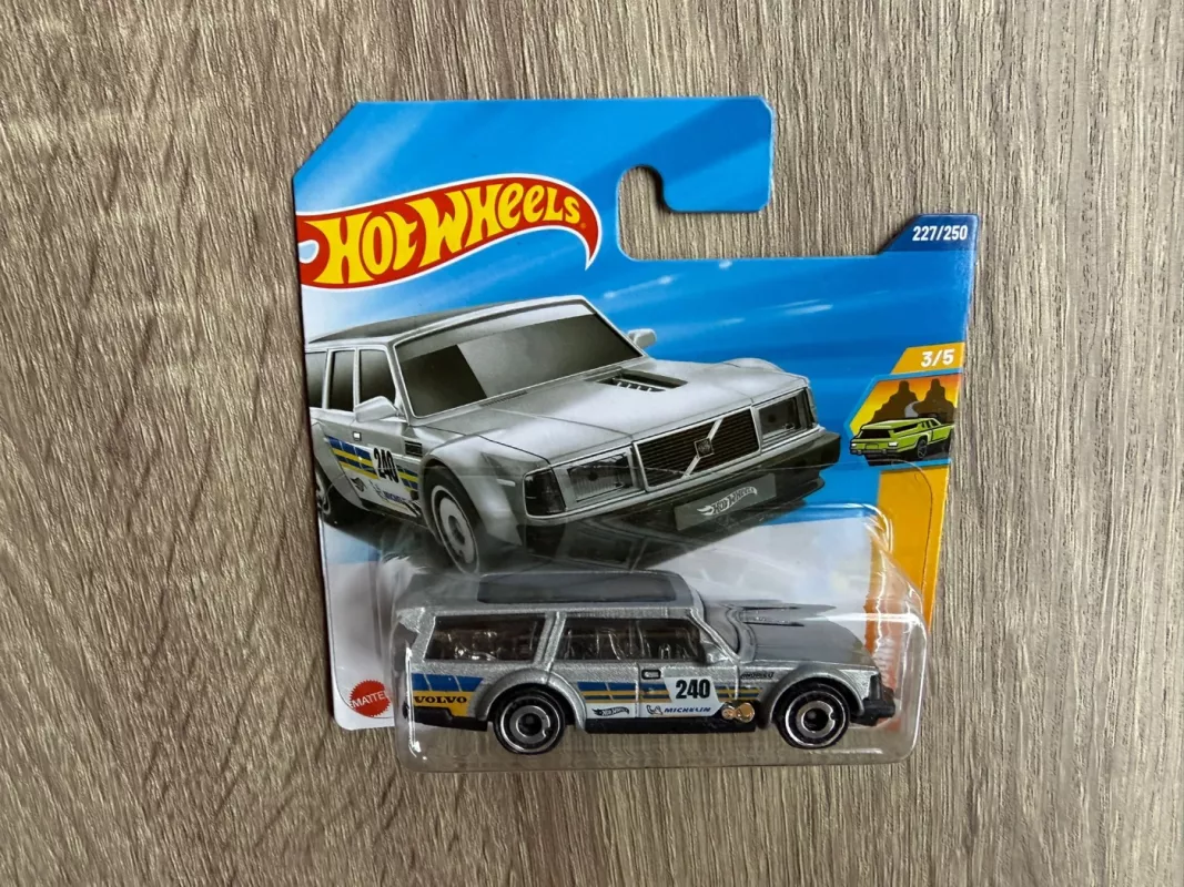 Volvo 240 Drift Wagon Bolide De Derapage Hot Wheels - , namai ir interjeras 5