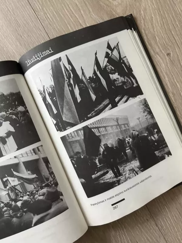 LIETUVA dokumentai liudijimai atgarsiai 1991.01.13 - Spaudos Departamentas, knyga 3