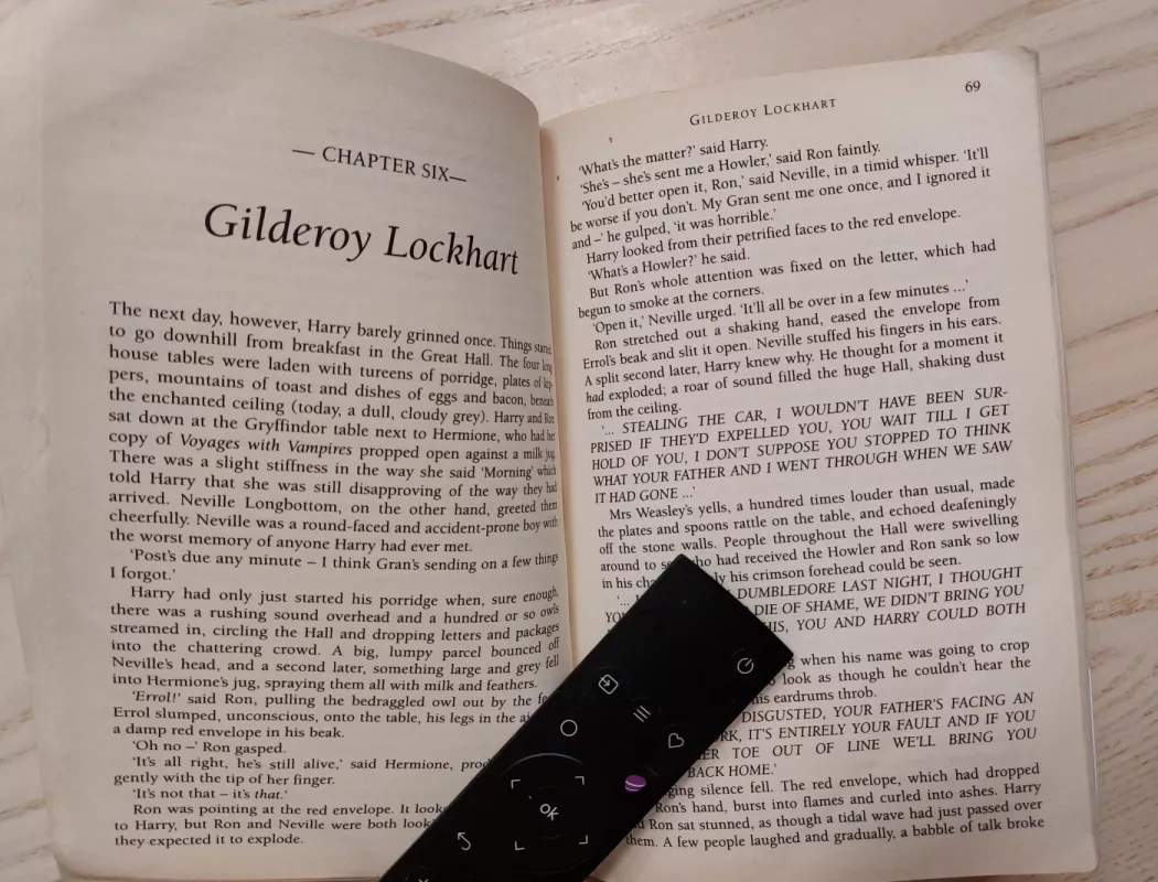 Harry Potter and the Chamber of Secrets Publisher: Bloomsbury UK, First British - Rowling, knyga 6