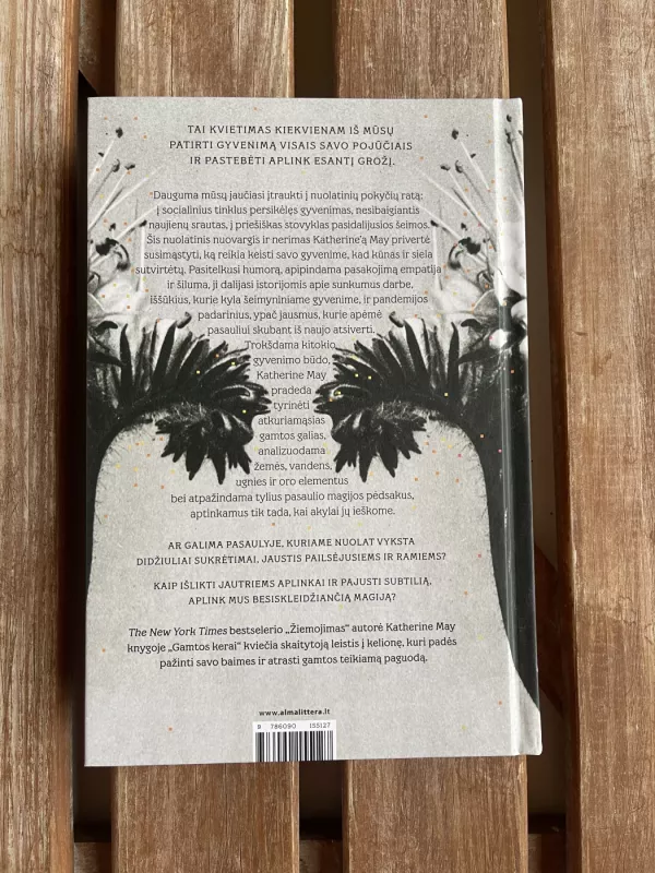 Gamtos kerai - Katherine May, knyga 3