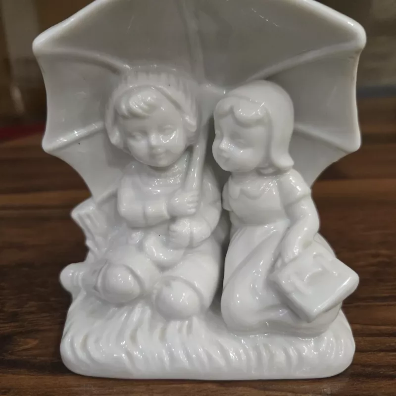 Vaikai po skėčiu - , namai ir interjeras 2