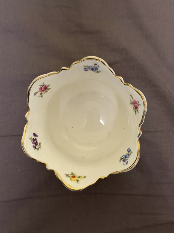 Balta vaza su gelių ornamentais - , namai ir interjeras 5