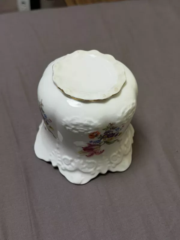 Balta vaza su gelių ornamentais - , namai ir interjeras 6