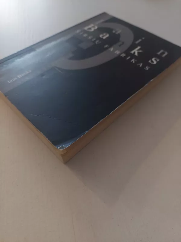 Širšių fabrikas - Iain Banks, knyga 4