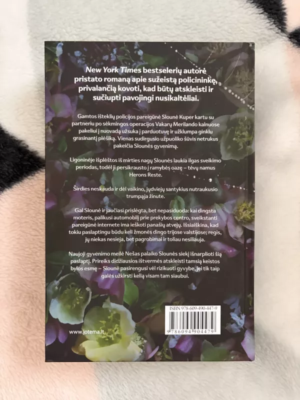 Slapta prigimtis - Nora Roberts, knyga 3