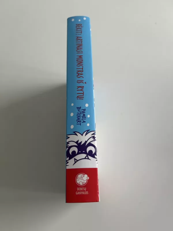 Bėkit! Artinasi monstras iš rytų! - Pamela Butchart, knyga 4