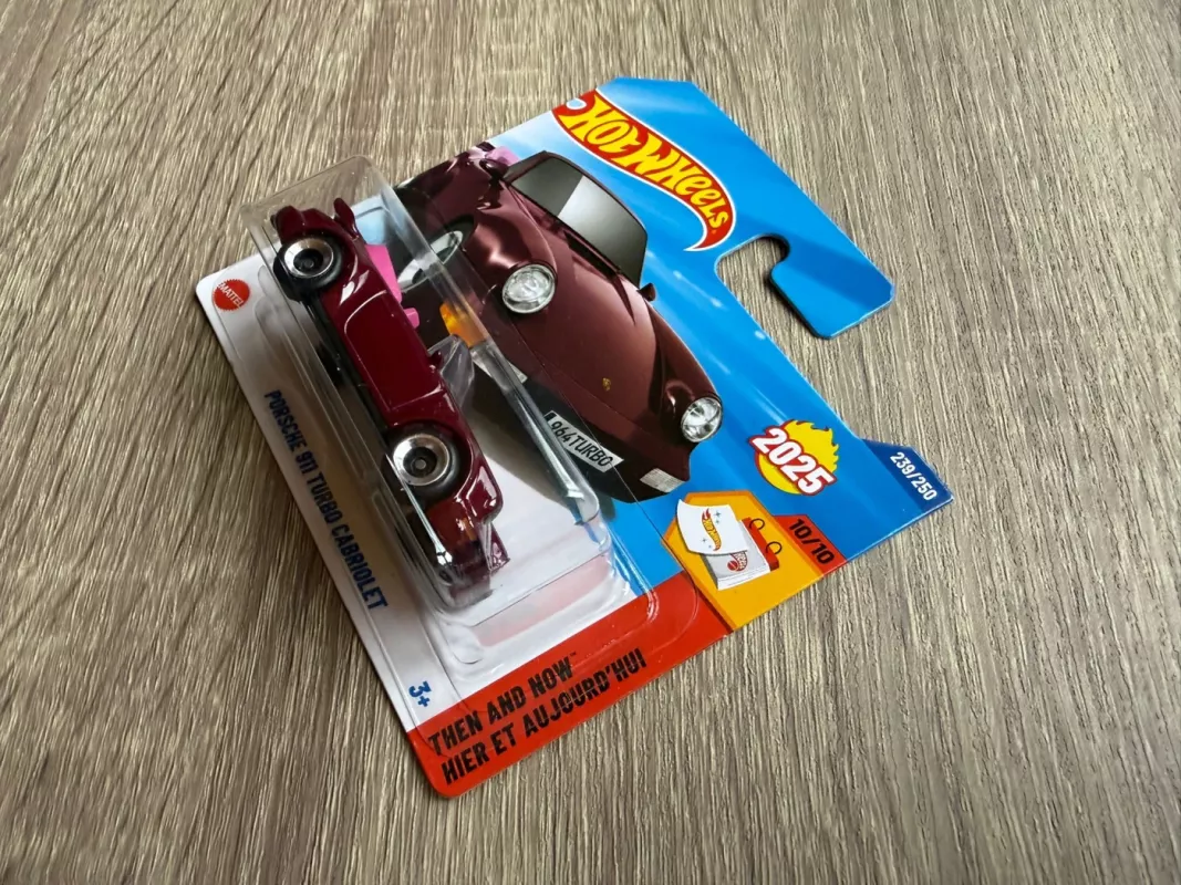 Porsche 911 Turbo Cabriolet Hot Wheels - , namai ir interjeras 4