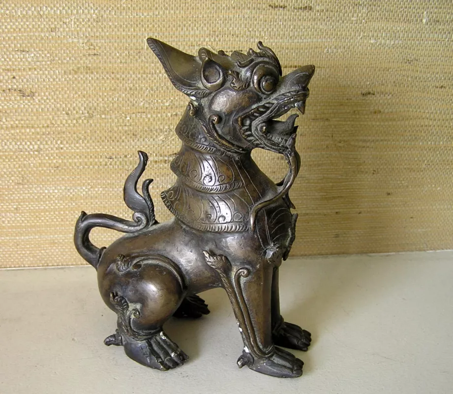 Kambodžos šventyklos sargo statula (Singha) - , namai ir interjeras 4