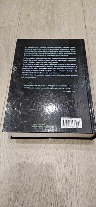 Veidrodžių miestas - Justin Cronin, knyga 4