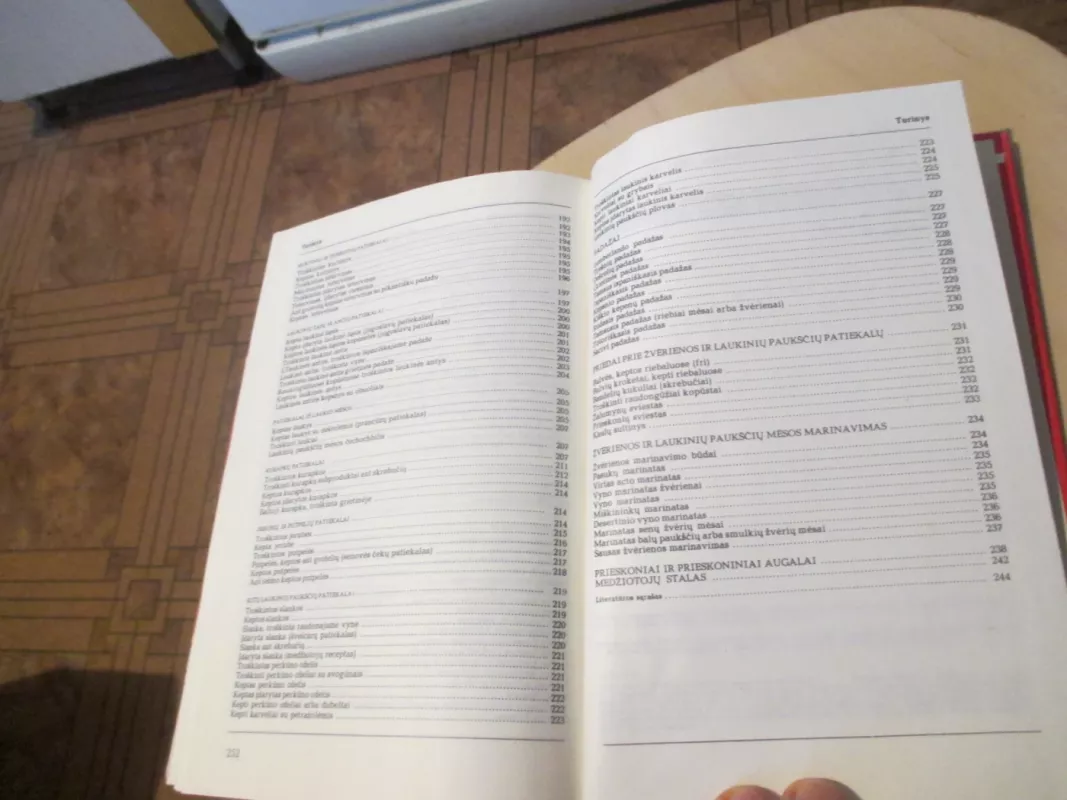 Medžiotojo vaišės - Bronius Kačkus, knyga 6