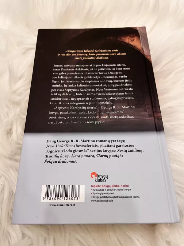 Septynių karalysčių riteris - George R. R. Martin, knyga 3