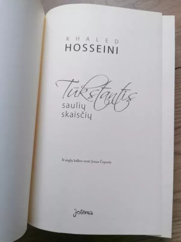 Tūkstantis saulių skaisčių - Khaled Hosseini, knyga 4