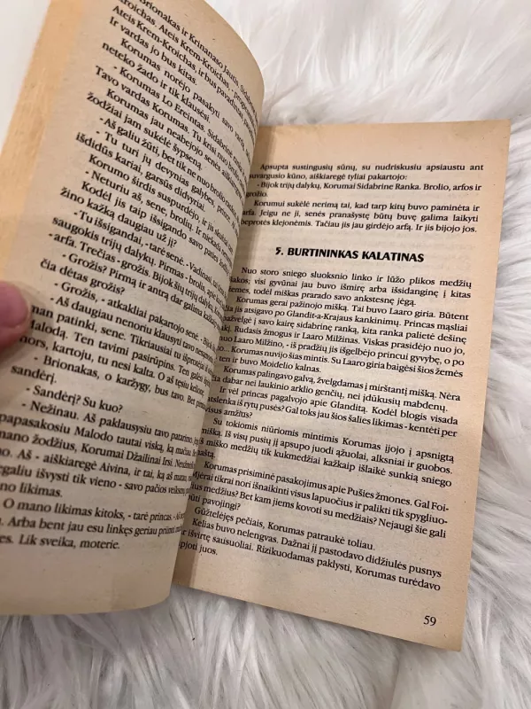 Korumo kronikos - Michael Moorcock, knyga 5