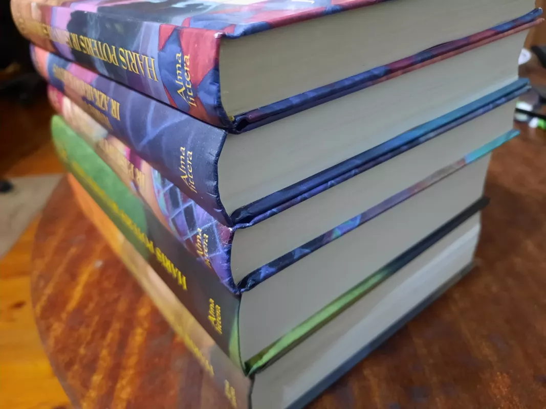 Haris Poteris 1-5 knygos - Rowling J. K., knyga 4