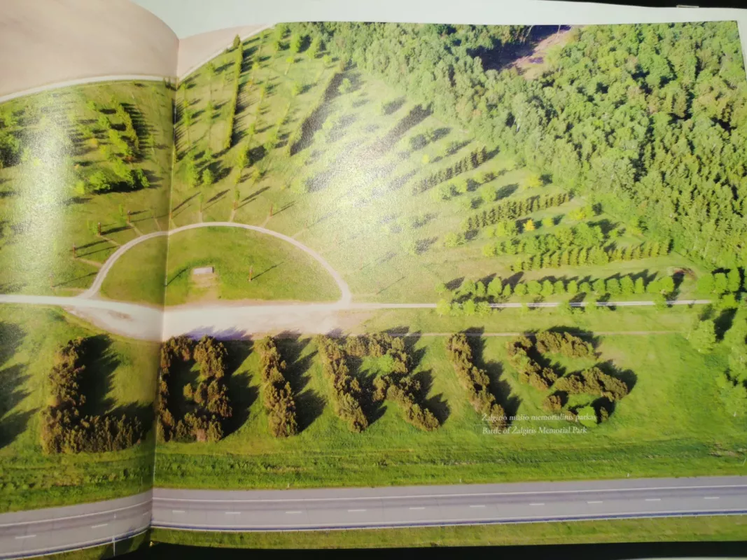 LIETUVA. Ten, kur širdis... Where the heart is... - Justina Šveikytė, knyga 6