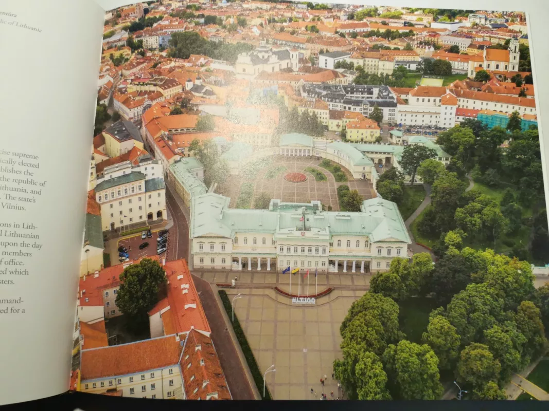 LIETUVA. Ten, kur širdis... Where the heart is... - Justina Šveikytė, knyga 3