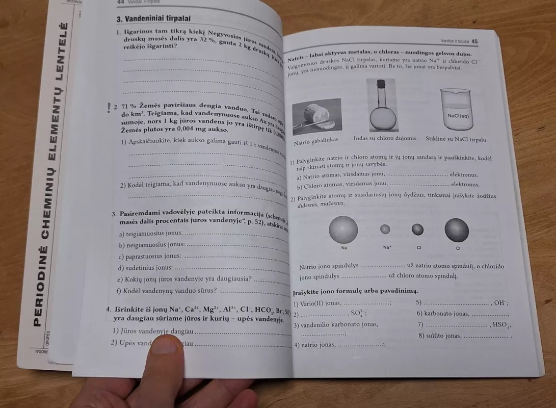 Chemijos pratybos 9 klasei (I dalis) - Regina Jasiūnienė, knyga 5