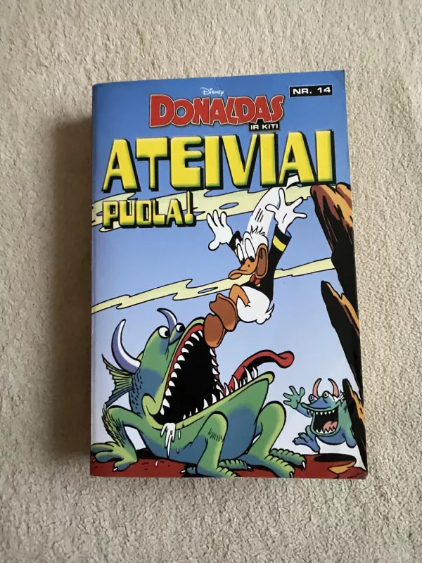 Donaldas ir kiti. Ateiviai puola - Walt Disney, knyga 2