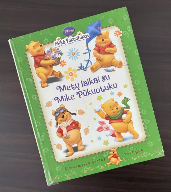 Metų laikai su Mikė Pūkuotuku - Walt Disney, knyga 2