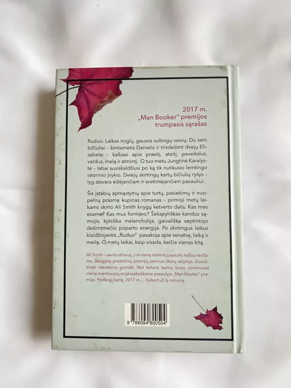 Ruduo - Ali Smith, knyga 3