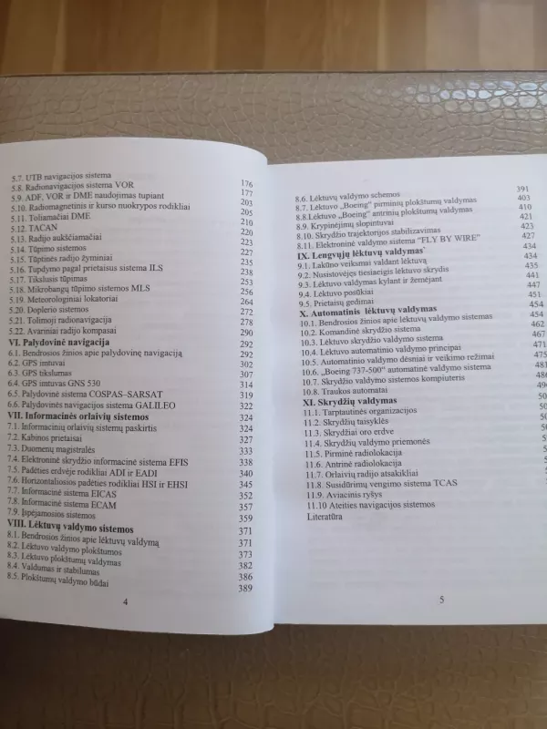 Orlaivių valdymas ir navigacija - Antanas Savickas, knyga 5