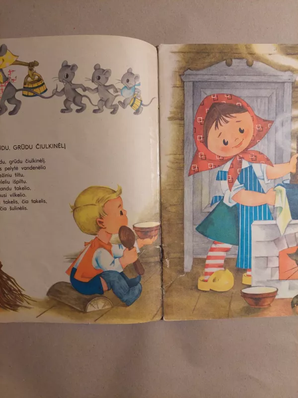 Bėgs pelytė vandenėlio - Autorių Kolektyvas, knyga 4