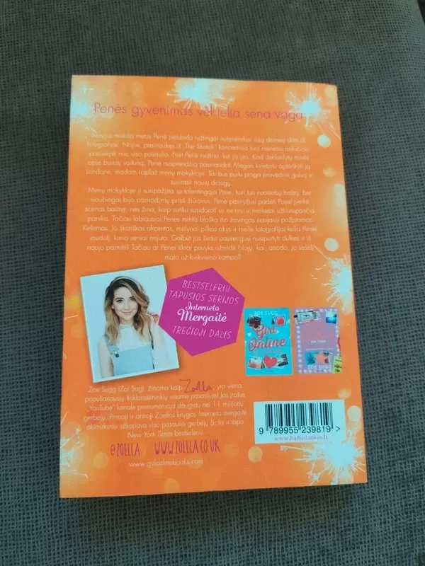 Girl Online Going Solo - Zoe Sugg, knyga 3