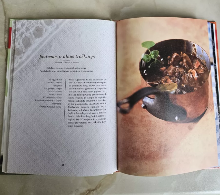 Sriubos, troškiniai, apkepai - Autorių Kolektyvas, knyga 3