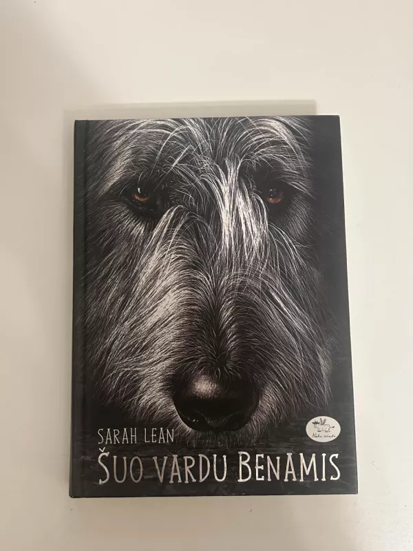 ŠUO VARDU BENAMIS - Sarah Lean, knyga 2