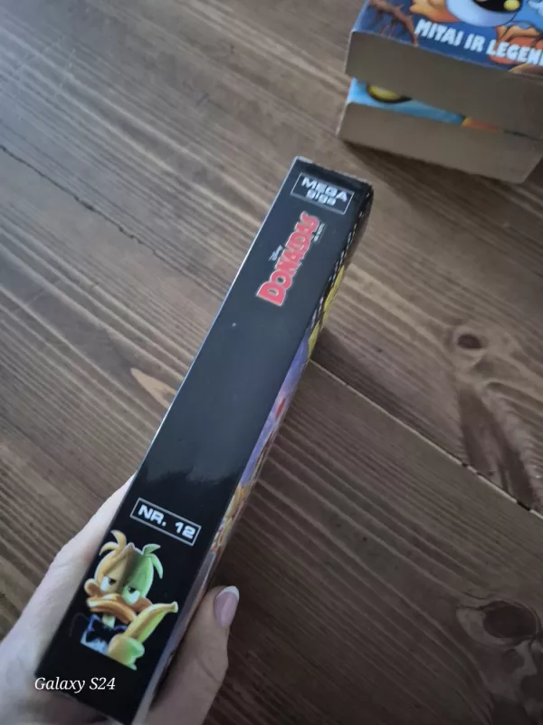 Donaldas ir kiti. Slaptieji agentai Ančiogaloje - Walt Disney, knyga 6