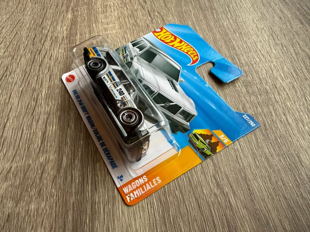 Volvo 240 Drift Wagon Bolide De Derapage Hot Wheels - , namai ir interjeras 4