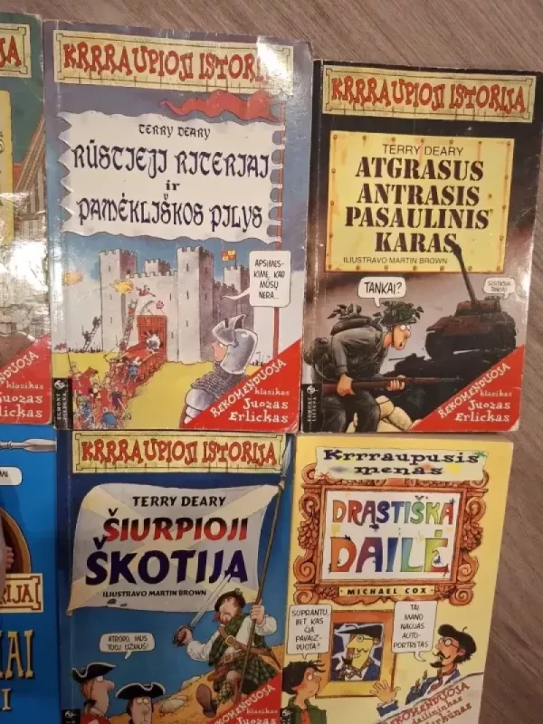 Krrraupusis menas, Krrraupioji istorija, Krrraupusis mokslas - Terry Deary, knyga 3