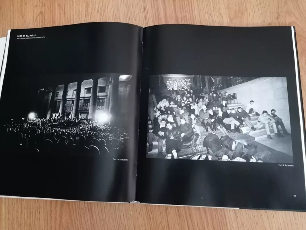 Sausis. Laisvės fotografija - Erika Miknevičiūtė, knyga 3