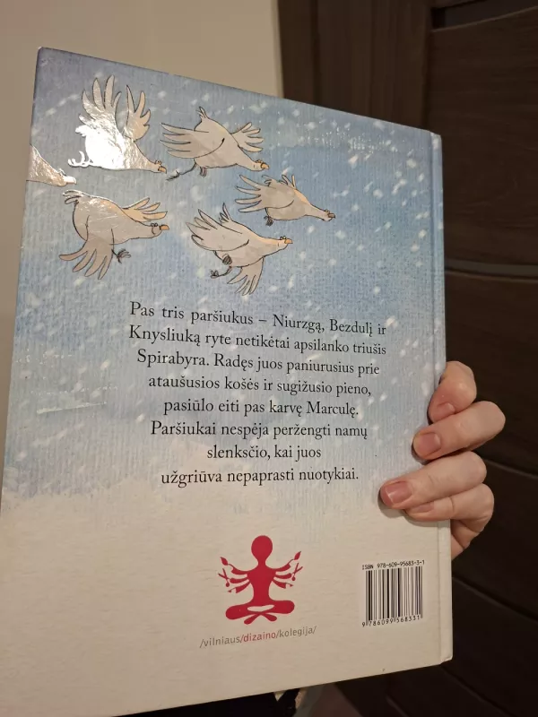 Trys paršiukai, Spirabyra ir sugižęs pienas - Dainius Šukys, knyga 4