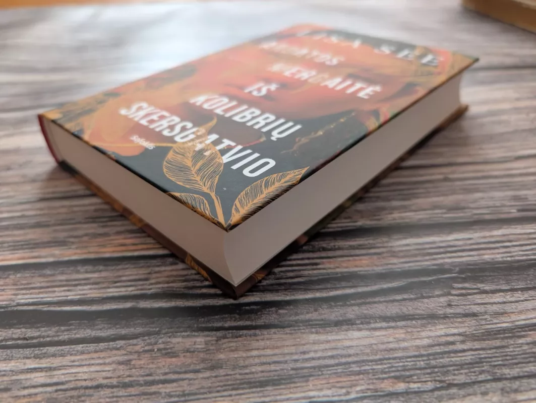 Arbatos mergaite is Kolibriu skersgatvio - Lisa See, knyga 4