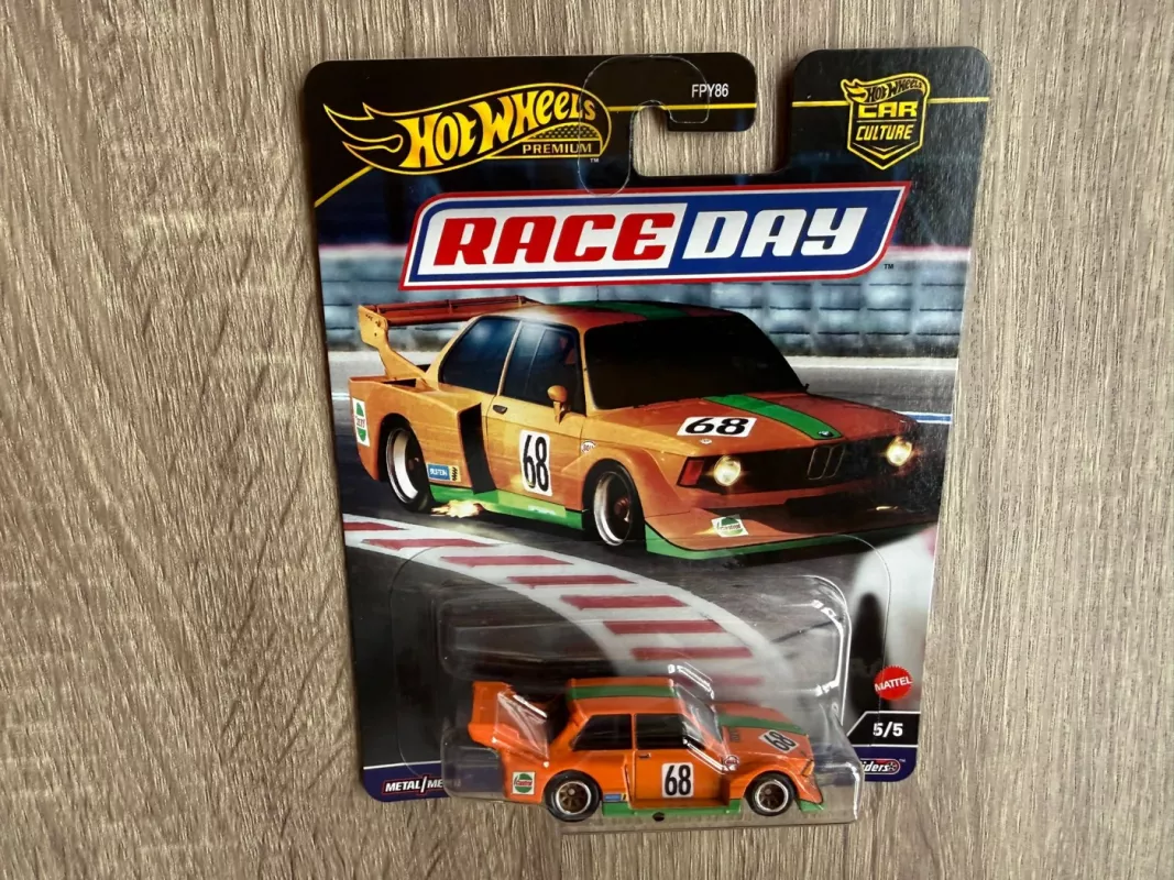 BMW 320 Group 5 Hot Wheels Premium - , namai ir interjeras 5