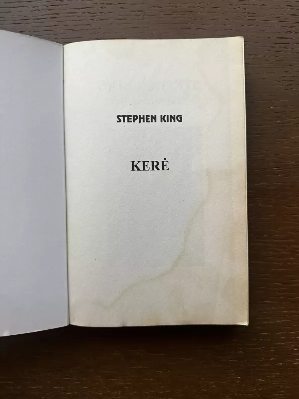 Kerė - Stephen King, knyga 5