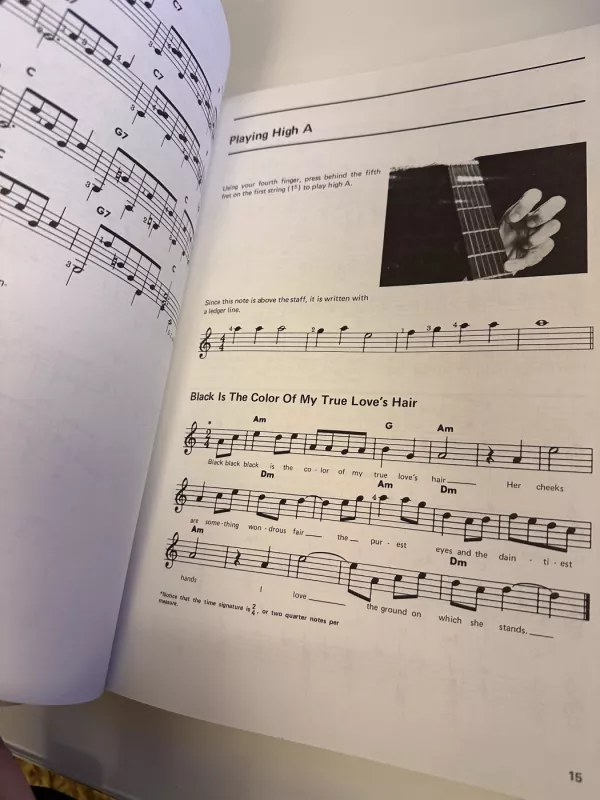 Basic Guitar Lessons - Autorių nėra, knyga 4