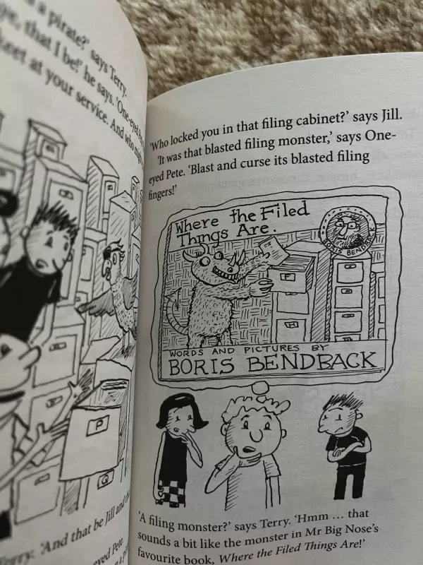 The 117-Storey Treehouse - Andy Griffiths, Terry Denton, knyga 4