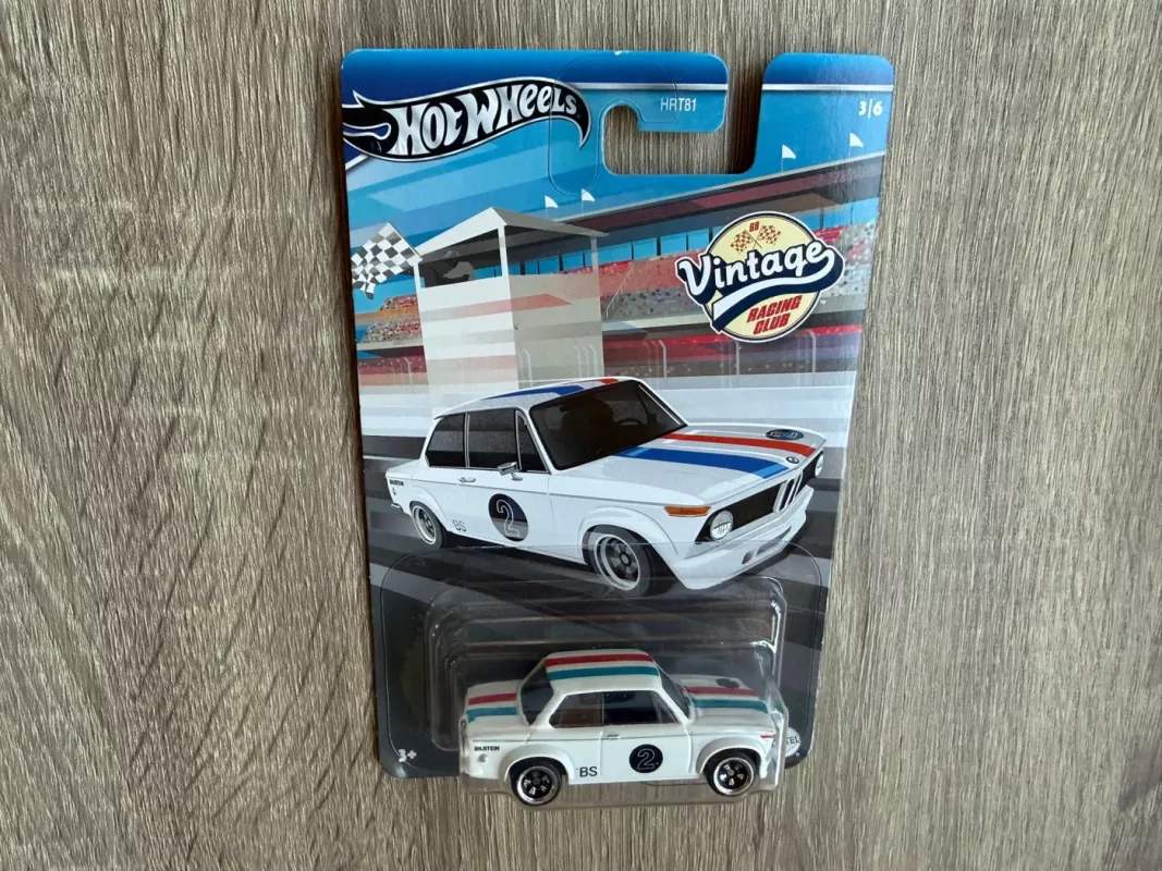 BMW 2002 Hot Wheels - , namai ir interjeras 5