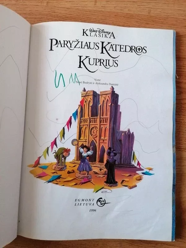 Paryžiaus Katedros Kuprius - Walt Disney, knyga 3
