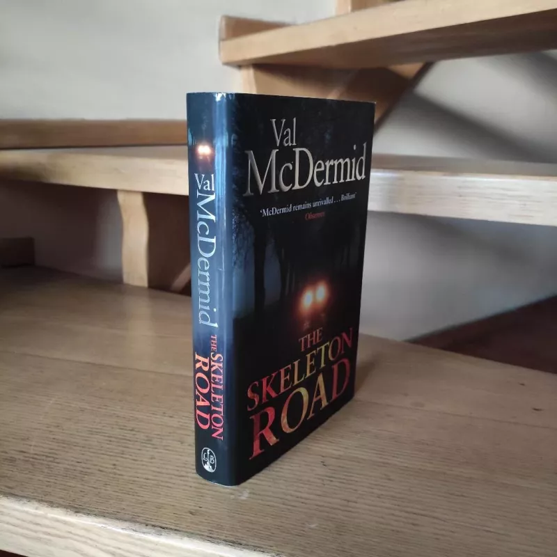 The Skeleton Road - Val McDermid, knyga 6