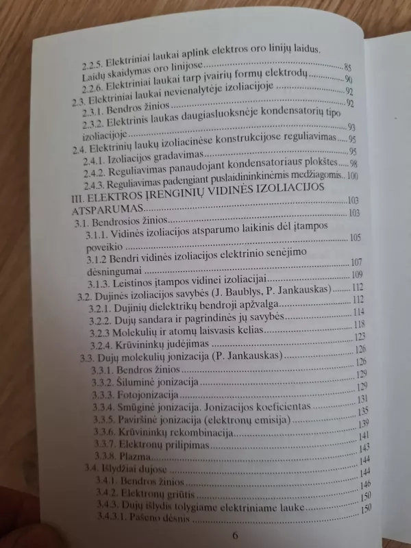 Aukštosios įtampos elektros įrenginių izoliacinių medžiagų savybės -  Juozas Baublys, knyga 4
