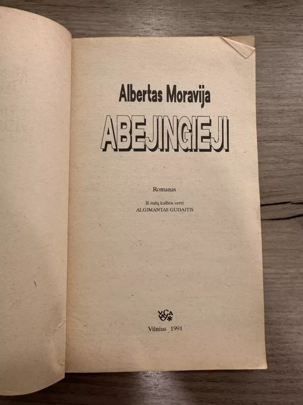 Abejingieji - Albertas Moravija, knyga 3