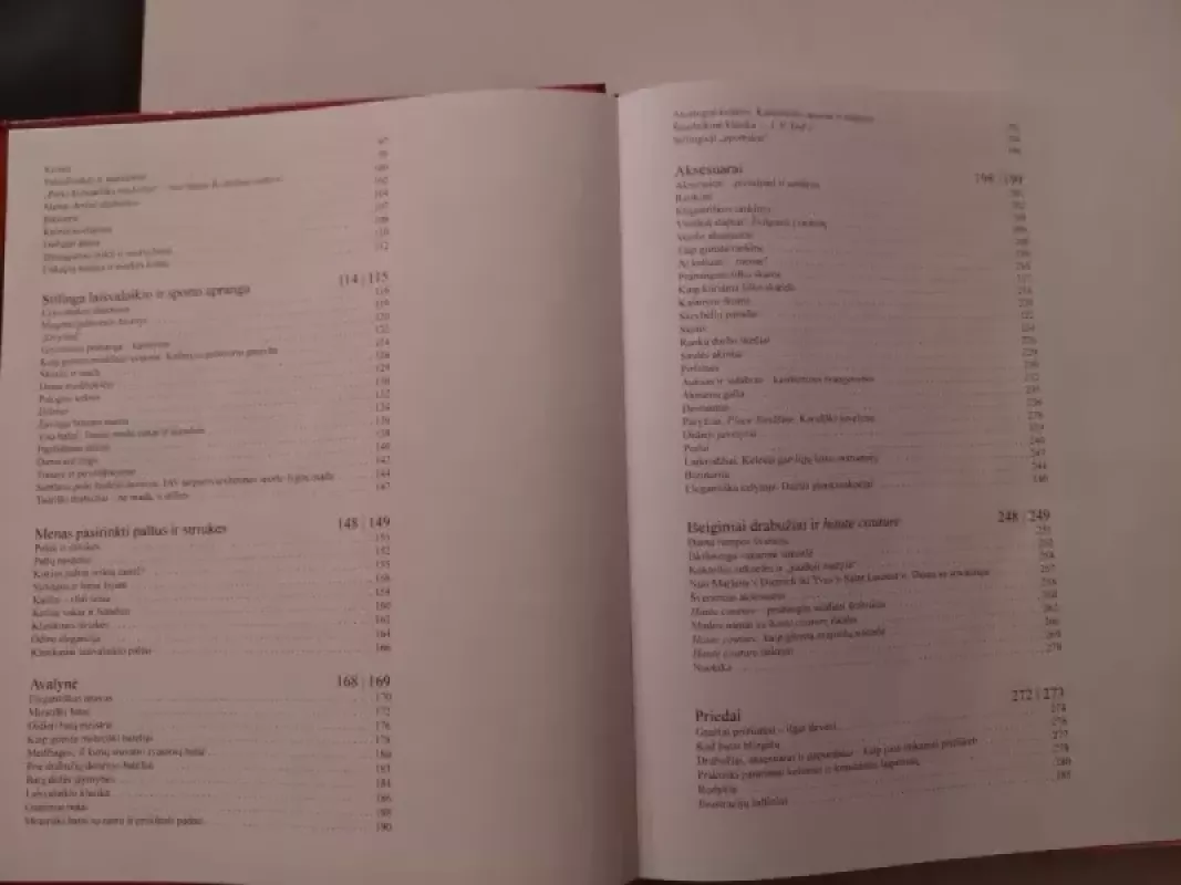 Ledi klasikinės moterų mados žinynas - Claudia Piras ir Bernhard Roetzel, knyga 4