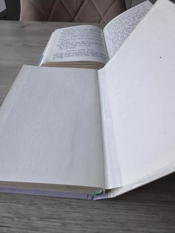 Skarletė, 1-2 d. - Aleksandra Riplėj, knyga 6