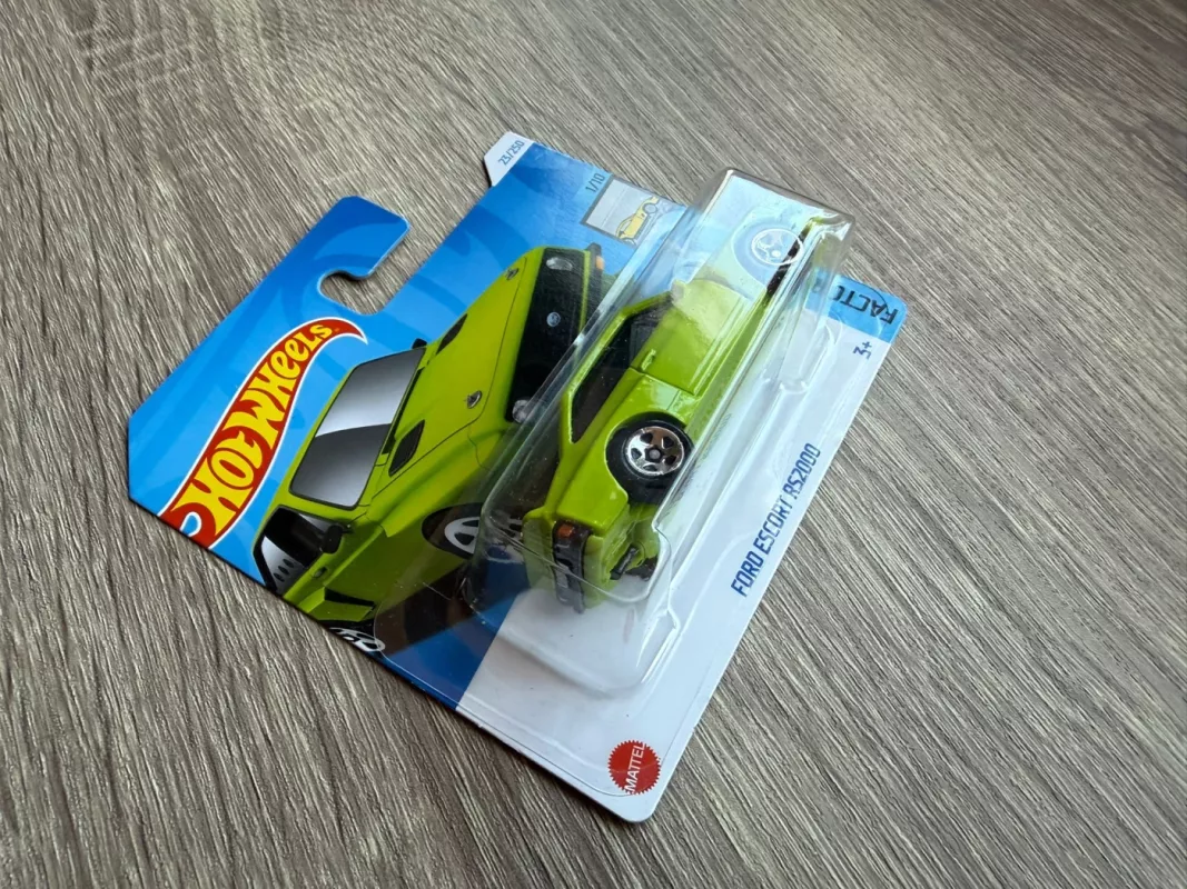 Ford Escort RS2000 Hot Wheels - , namai ir interjeras 3