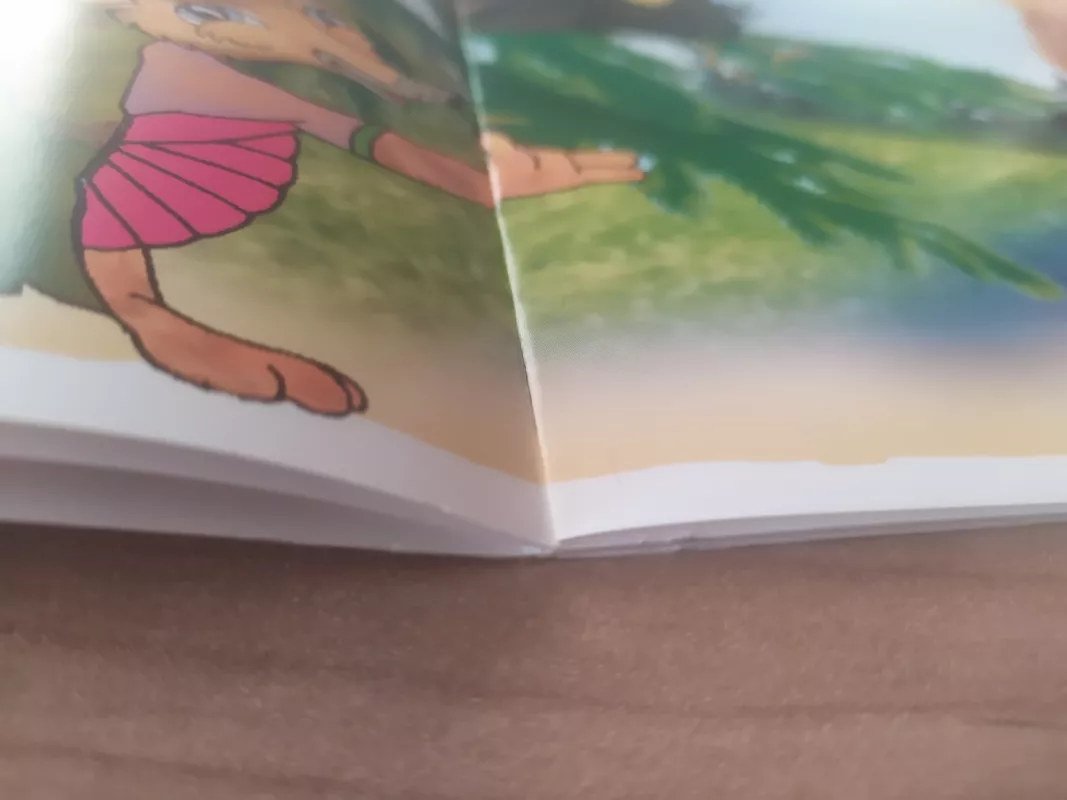 Pasakų giraitė - Autorių Kolektyvas, knyga 5