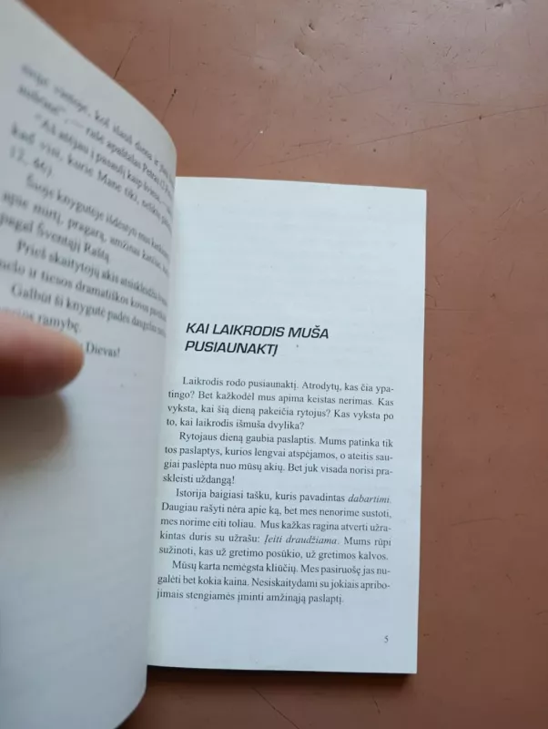 Tamsiųjų jėgų žaidimai - Džordžas Vandemanas, knyga 6